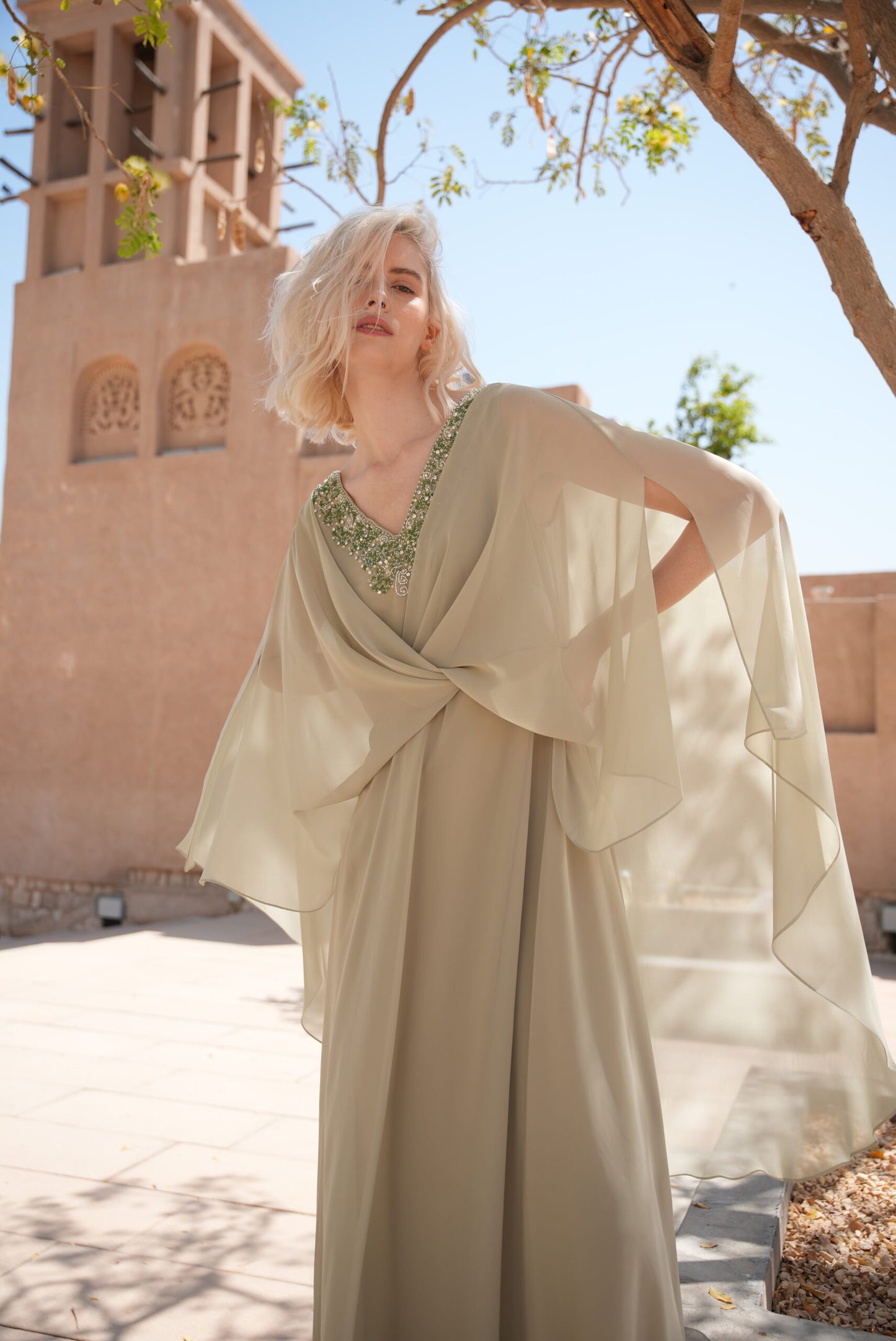 فستان إلورا