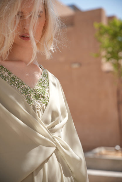 فستان إلورا