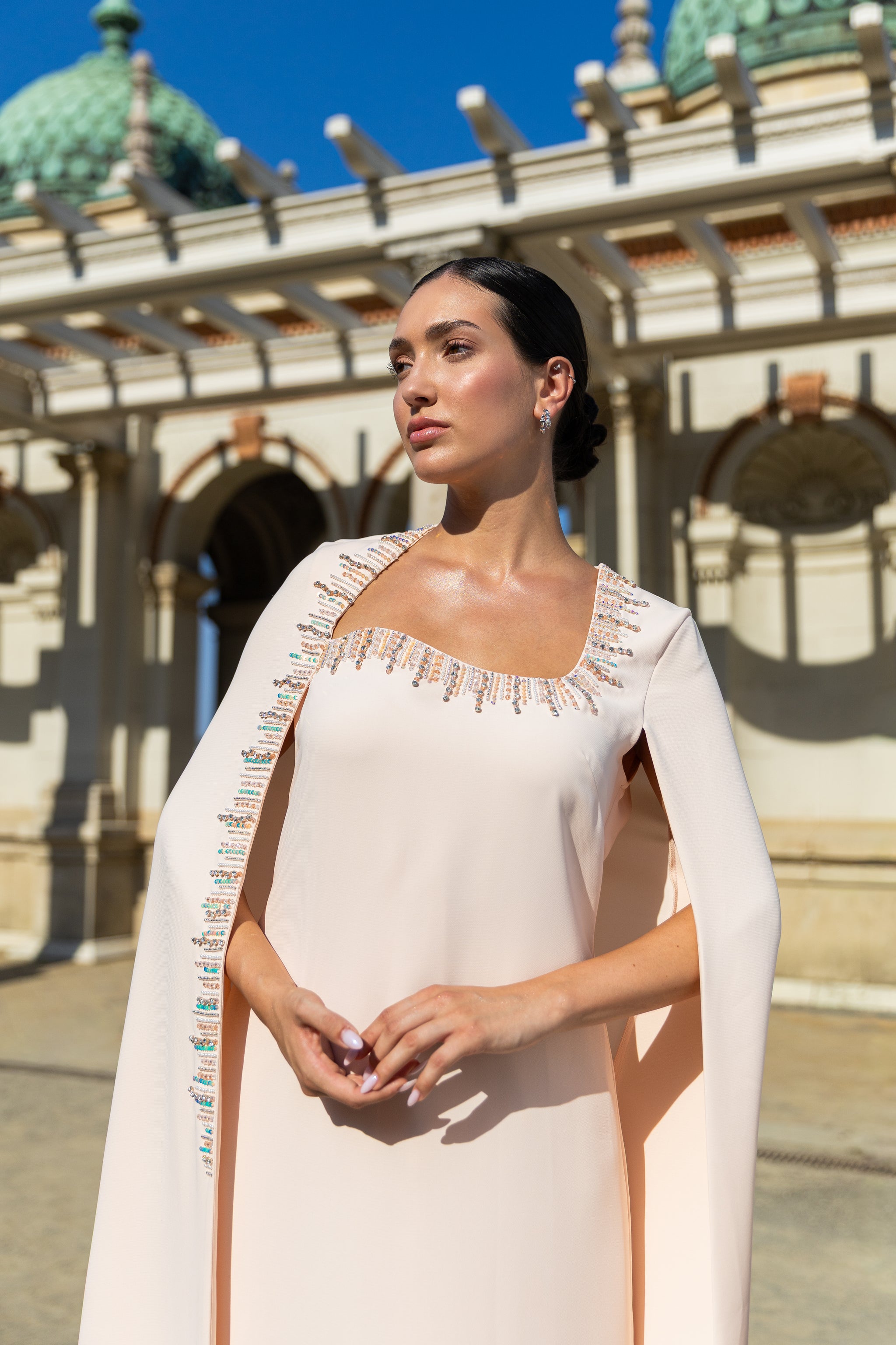 La Plain - Luxury Fashion Brand: Abaya, Dresses, Kaftans and Travel We La Plain - Luxury Fashion Brand: Abaya, Dresses, Kaftans and Travel We