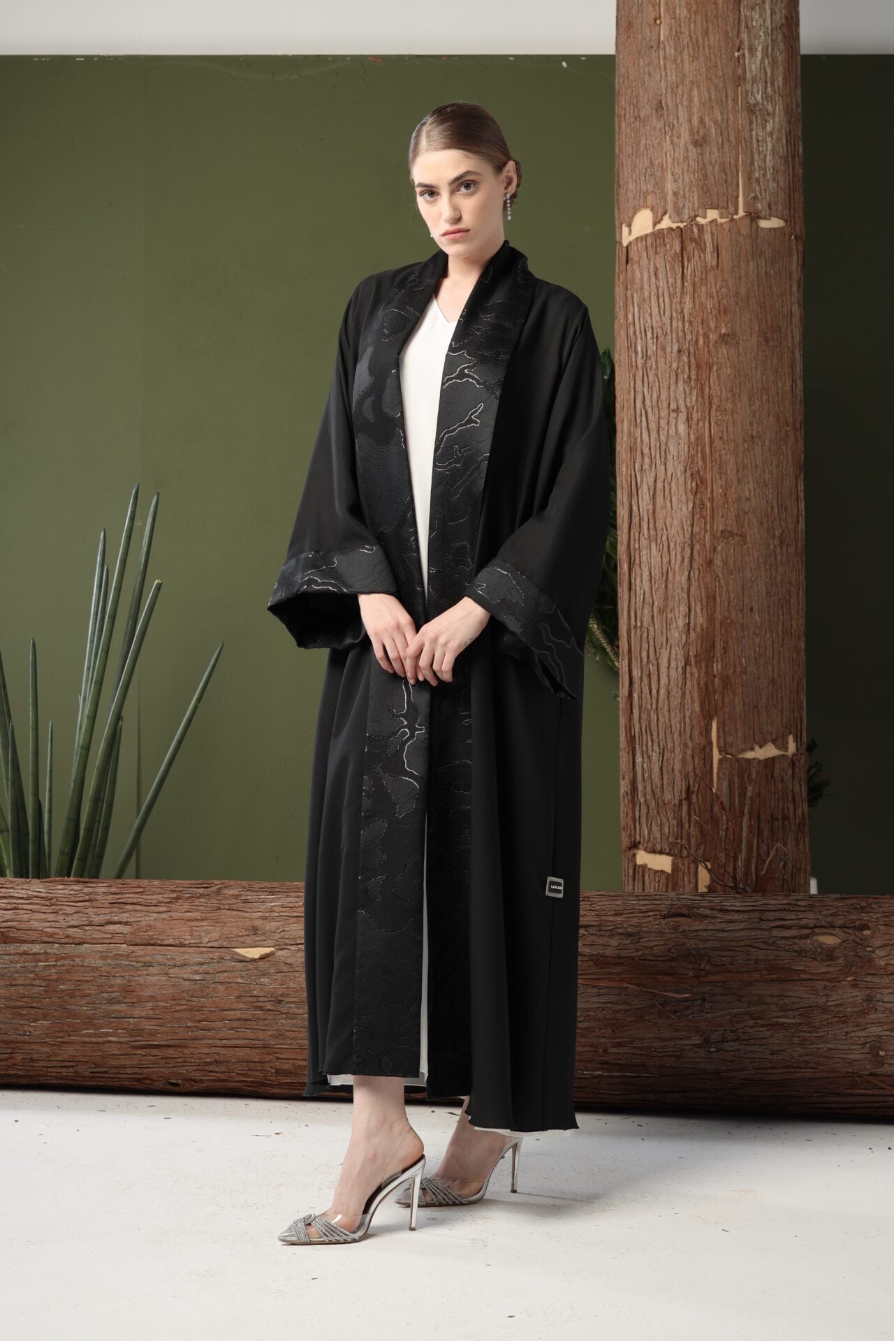 عباية سوداء فخمة بيرفكشن