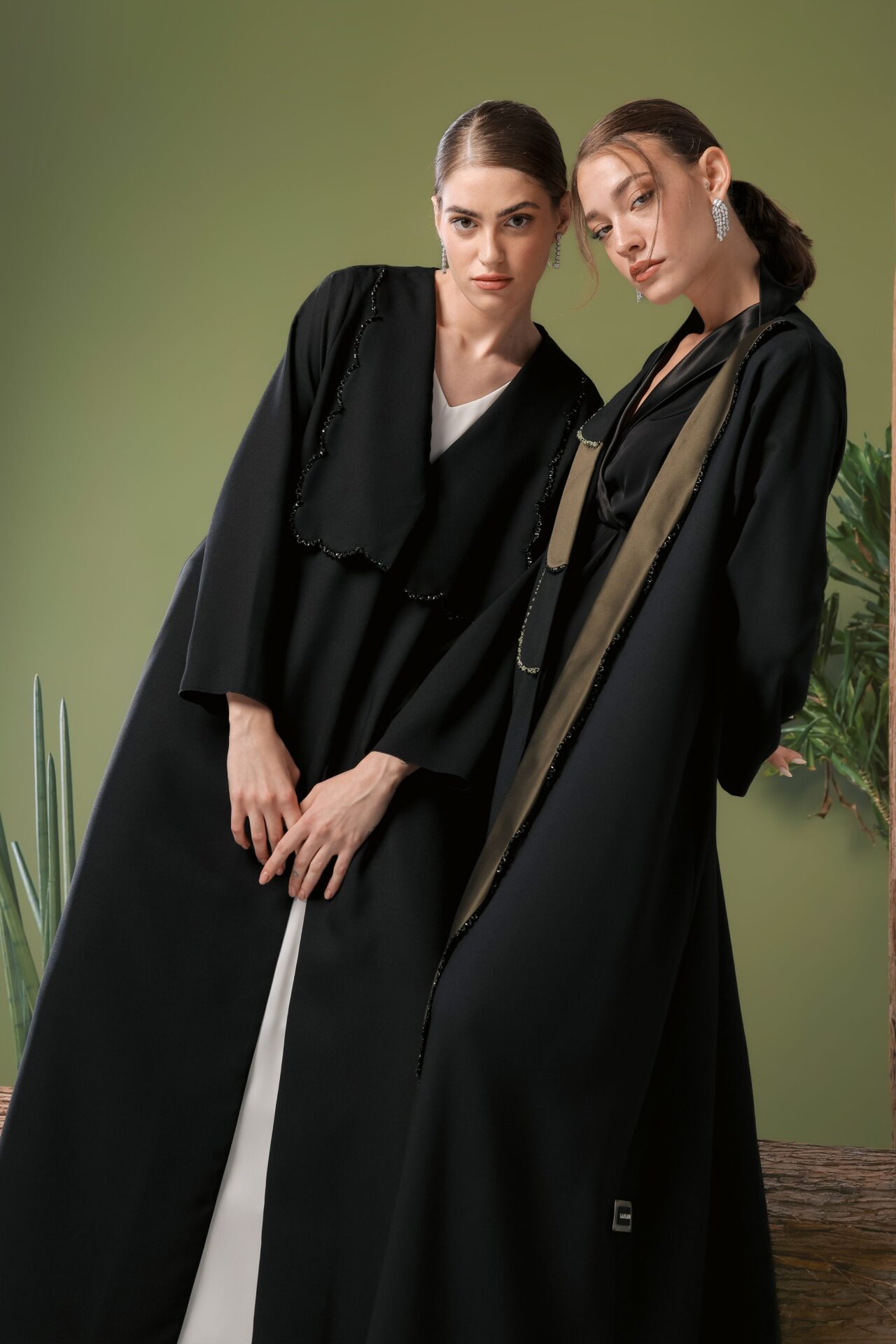 Snuggly Abaya3